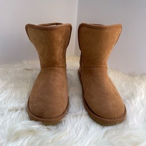 NEW Nautica Brand UGG Style Boots
